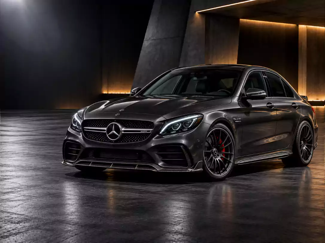 Mercedes-AMG C43 — pièces en fibre de carbone